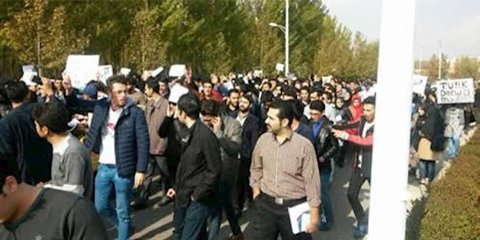 Al Arabiya TV covers Azeri demonstration in Iran