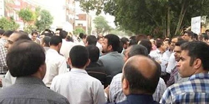 Iran: Ahvaz youths rally against murder of young man