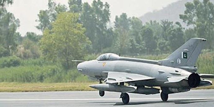 Pakistan female fighter pilot dies in jet crash