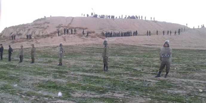 The horrific scene of public hanging of a young man in Iran