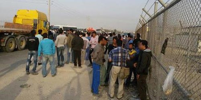 Protest gathering of Parsian Refinery workers in the southern Province of Fars
