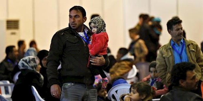 Canada transfers the first group of Syrian refugees