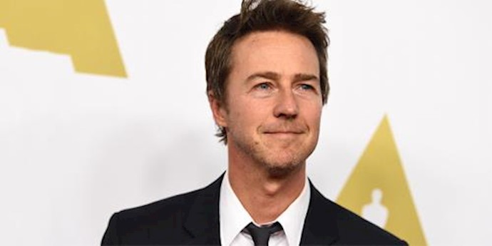 Actor Edward Norton raises $425,000 for Syrian refugee