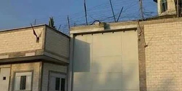 7 death row prisoners transferred to solitary confinement in prison west of Tehran