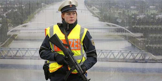 German intelligence chief sees 430 extremists as acute risk