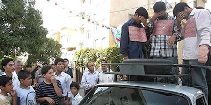 Iran: two youths humiliated after paraded by regime authorities