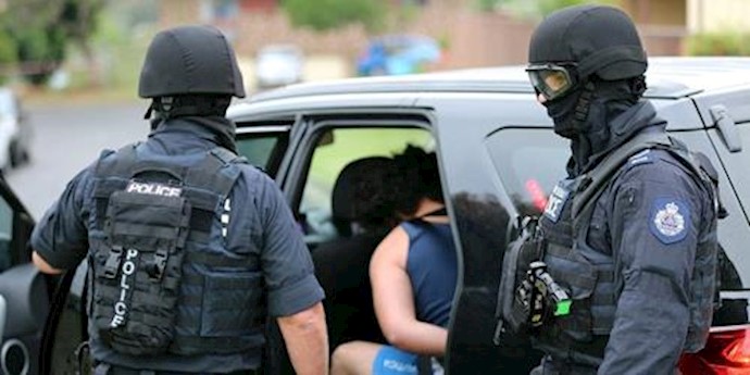 Australian police charge five over plot to attack government buildings