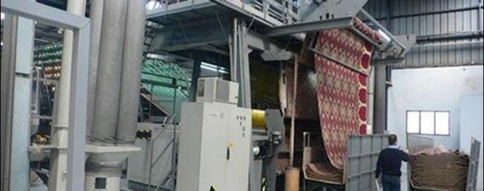 Iran, Kashan: Continued strike of workers of machine made carpet Factory