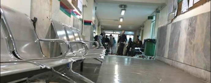 Tehran: Protesting people clash with police in Firoozgar Hospital
