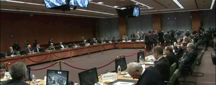  'Eurozone creditors agree to extend Greece bailout '