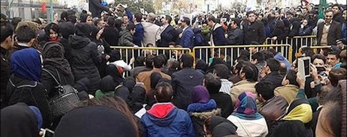 Tehran: Nurses’ ultimatum to the government to consider their demands or else!!!