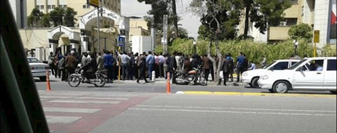  'Teachers gathered in front of the governor building in Shiraz on Sat. March 14'