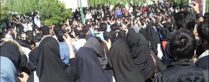 Tehran Azad University students have pledged to raise their voice on Feast of Fire celebration by chanting “Death to Khamenei”