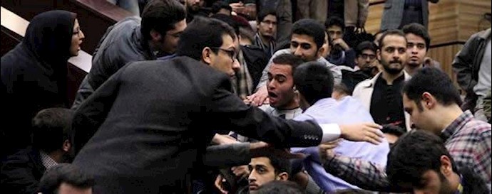 Tehran – Students punishing Basij mercenaries at Behesht-e Zahra metro station