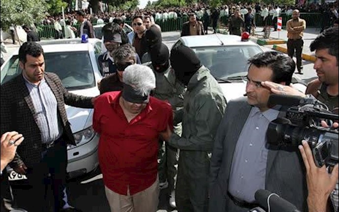 Iran: Public Execution of 3 prisoners in Mashhad