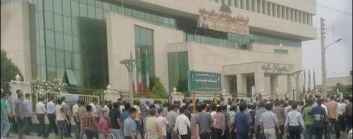  'Workers a Saveh Pipe rolling mill are on strike again'