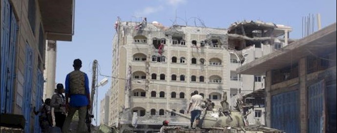 Saudi-led air strikes hit Yemen after truce expires