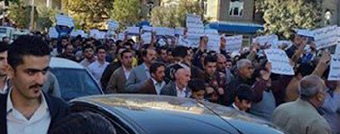  'Iran clerical regime has increased pressure on Mahabad prisoners'