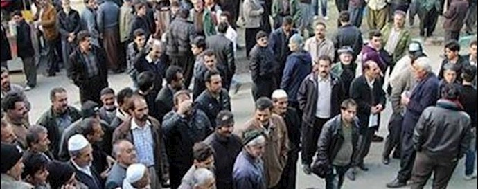 Tehran: Retired workers who had participated in the Association meeting protested