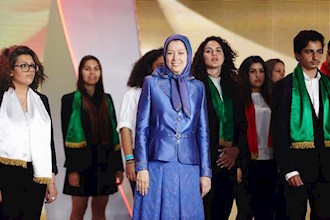 The Grand Iranian Gathering in Paris drew more than 600 dignitaries, ‎‎100,000 supporters‎