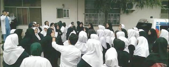 Iran: nurses continue protests in Shiraz, Tankabon & Ghazvin