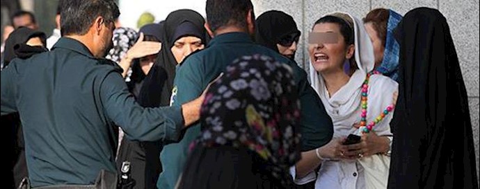 Iran: Agents enforcing repressive ’mullahs’ dress code’ are positioned in government offices