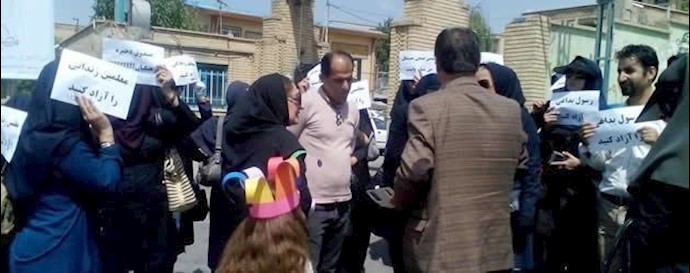 Tehran bus drivers syndicate: we condemn arrest & beating of teachers