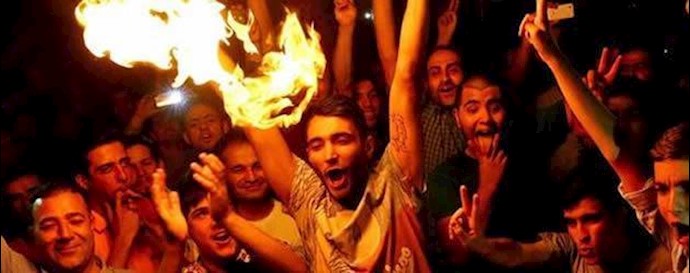 Iran: youths clash with state security & Bassij in Karaj, Ahvaz