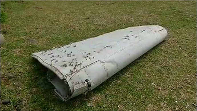 Airplane debris found in western Indian Ocean could be from missing Malaysian Airlines Flight MH370