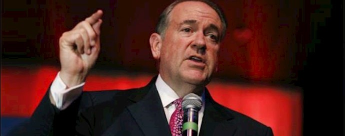 Huckabee criticizes Iran deal as being similar to Holocaust