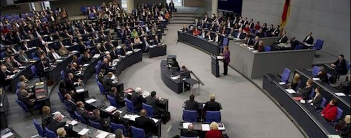 Germany approves Greece bailout talks