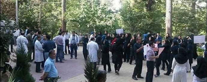 Iran: nurses, medical staff protesting in Shush