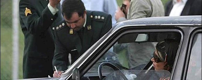 Iran: lowering wages has become new method of crackdown against women