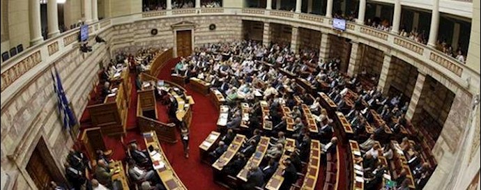  'Greek government is urged to support Iranian refugees'