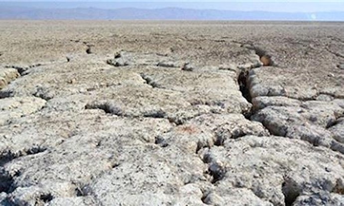 Lake Maharloo completely dried up in Shiraz, Iran
