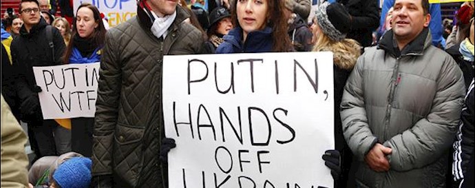 US & EU Take Steps to Widen Sanctions On Russia