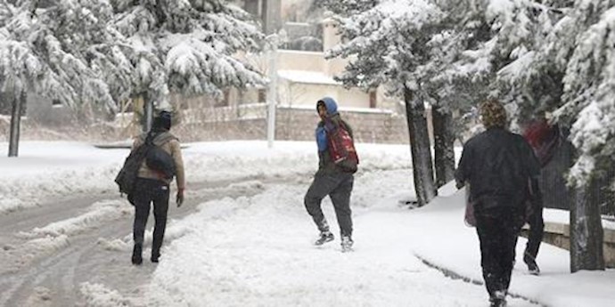 Snowstorm in Lebanon strands motorists, hits refugees