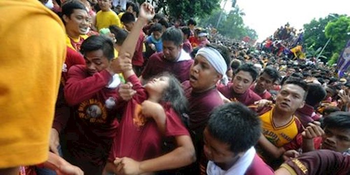 Two dead, hundreds hurt in Philippines religious festival