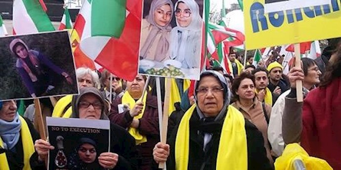  'Rouhanis visit to Paris was met with a wave of protests by Iranians and French citizens'