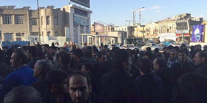 Thousands of victims of Padideh Shandiz Project protested the plunder of their wealth by institutions affiliated with Iranian regime