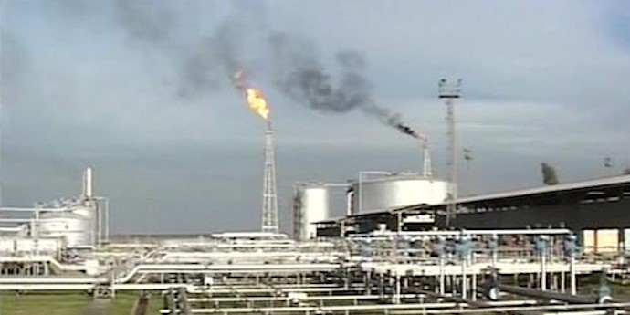 Global oil prices fell to a fresh 11-year low on Thursday