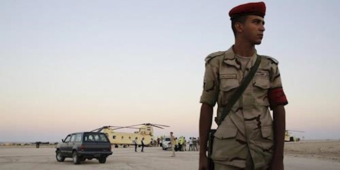 Gunmen kill five Egyptian police in Sinai