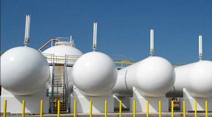Iran embezzlement: Gas Company Executives Get huge salaries