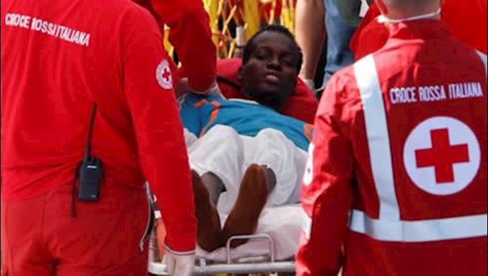 Ship carrying 200 rescued migrants docks in Sicily