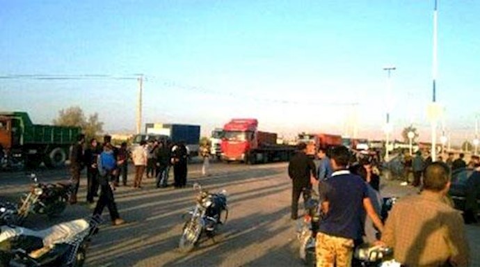 Iranians in Central part of the country protest government’s failure to provide safe and secure roads and reconstructions