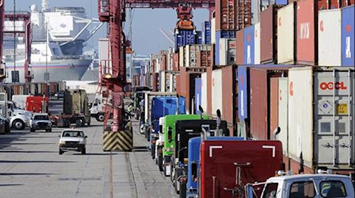 Iran Regime’s Bankrupt Economy Depends on Unprecedented Smuggling