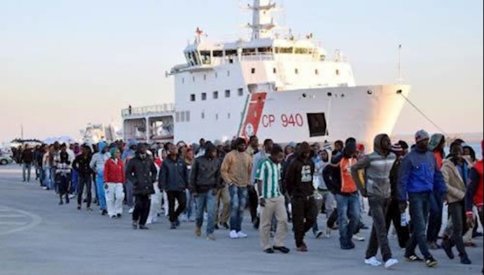 Nearly 700 migrants rescued at sea arrive in Italian port town