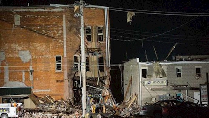 1 killed, 10 injured in natural-gas explosion in Illinois