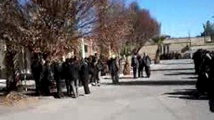 Farmers rally outside irrigation office in central Iran city