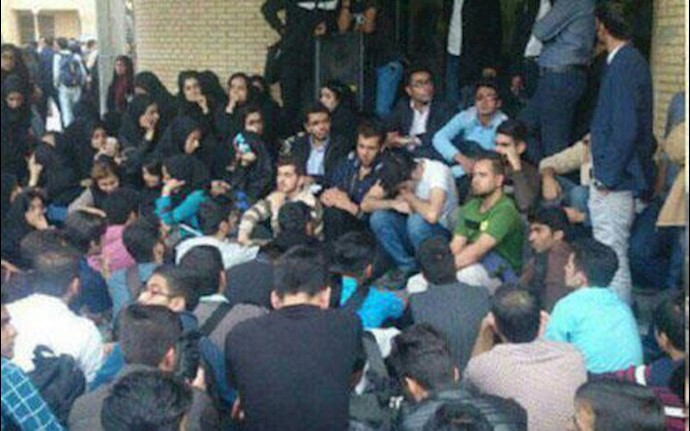 Kerman University police attacks student speaker on stage